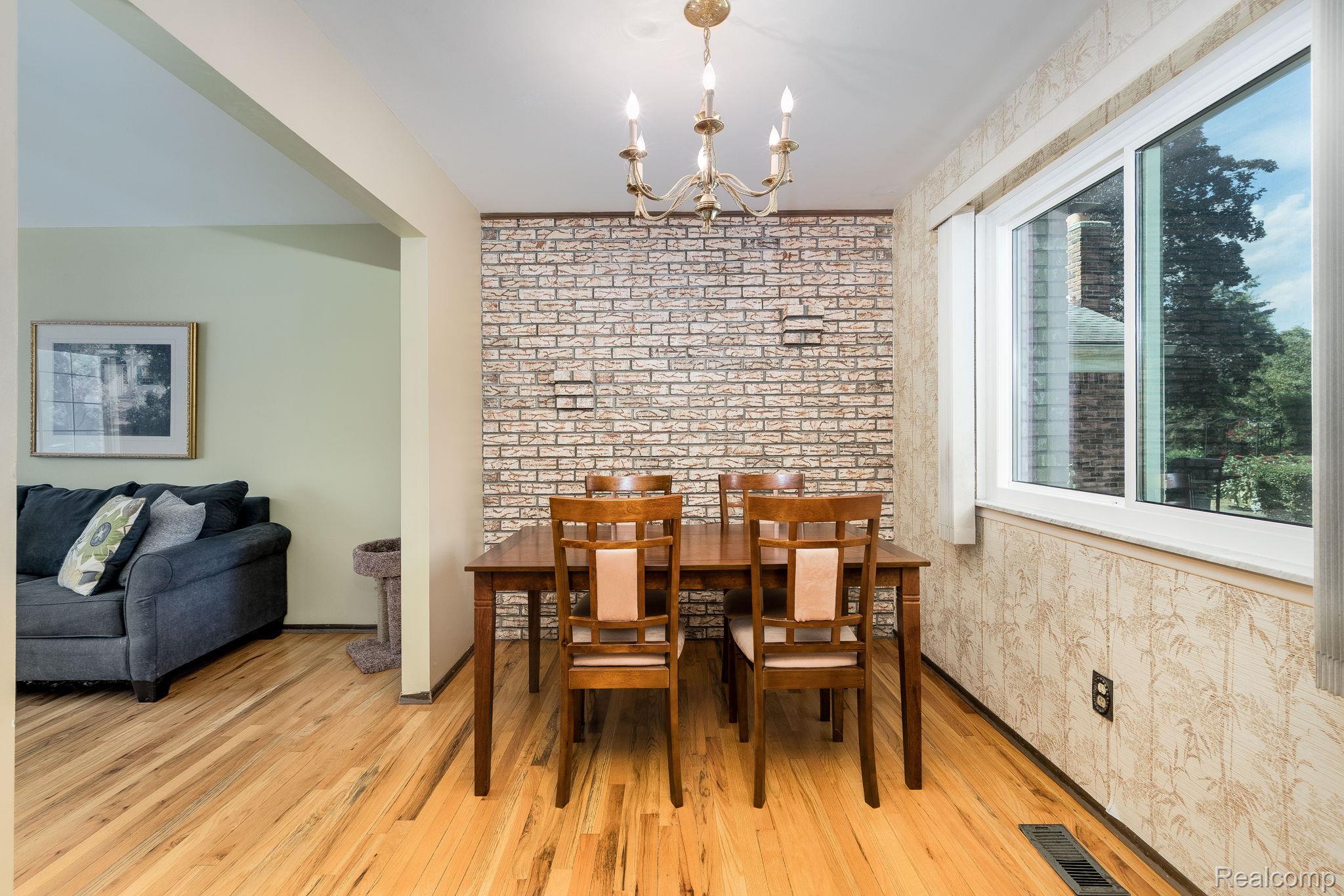 Troy City, Michigan 48083, United States, 3 Bedrooms Bedrooms, ,2 BathroomsBathrooms,Residential,Active,205605