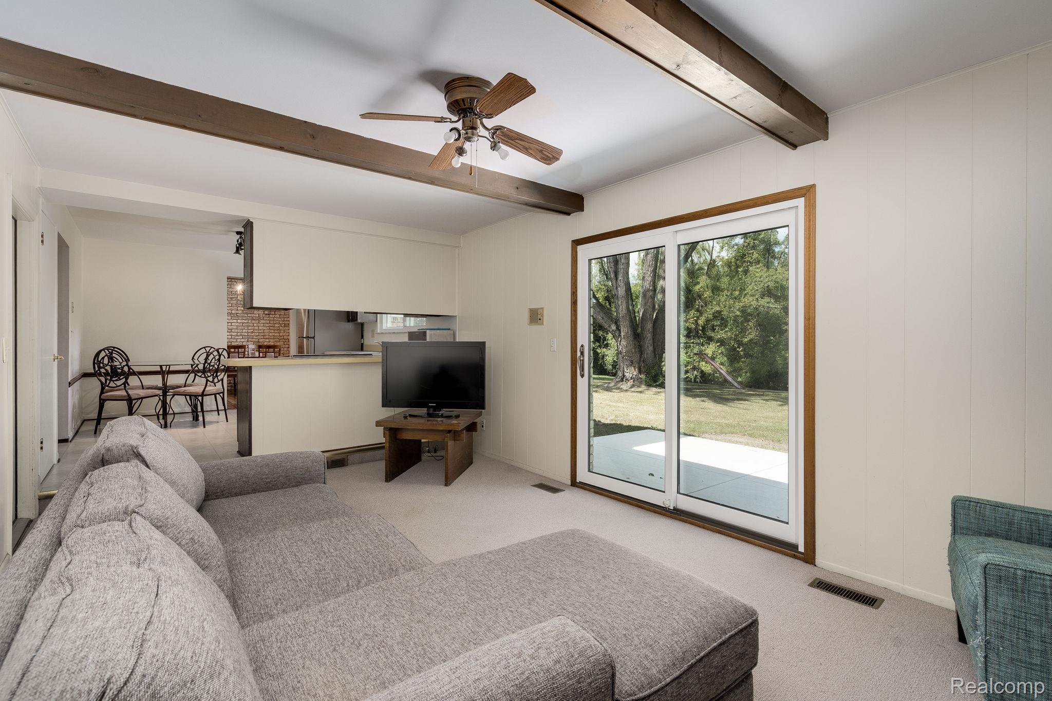 Troy City, Michigan 48083, United States, 3 Bedrooms Bedrooms, ,2 BathroomsBathrooms,Residential,Active,205605