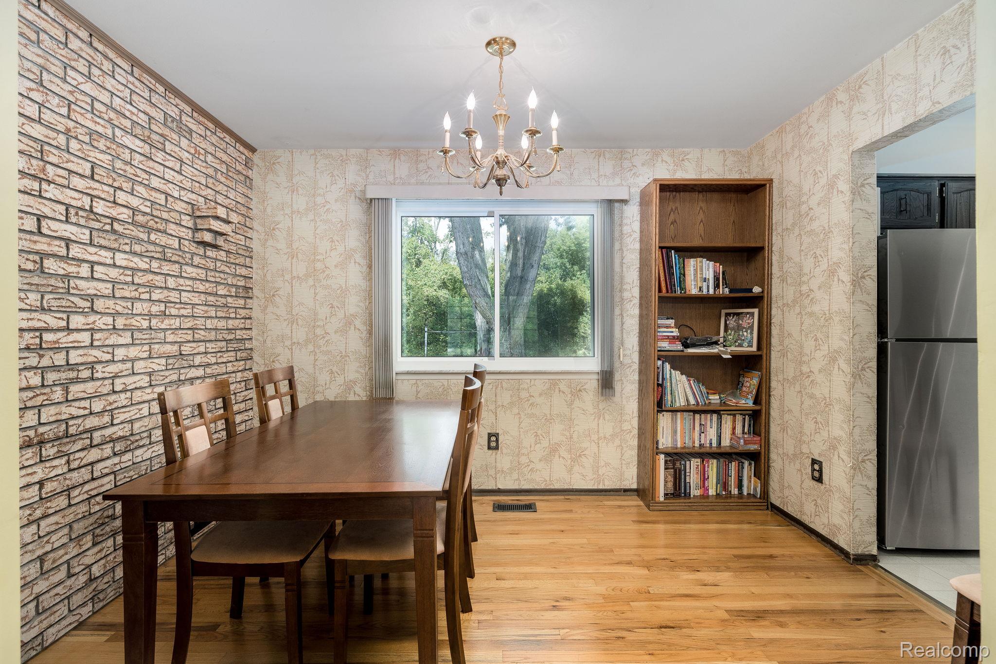 Troy City, Michigan 48083, United States, 3 Bedrooms Bedrooms, ,2 BathroomsBathrooms,Residential,Active,205605