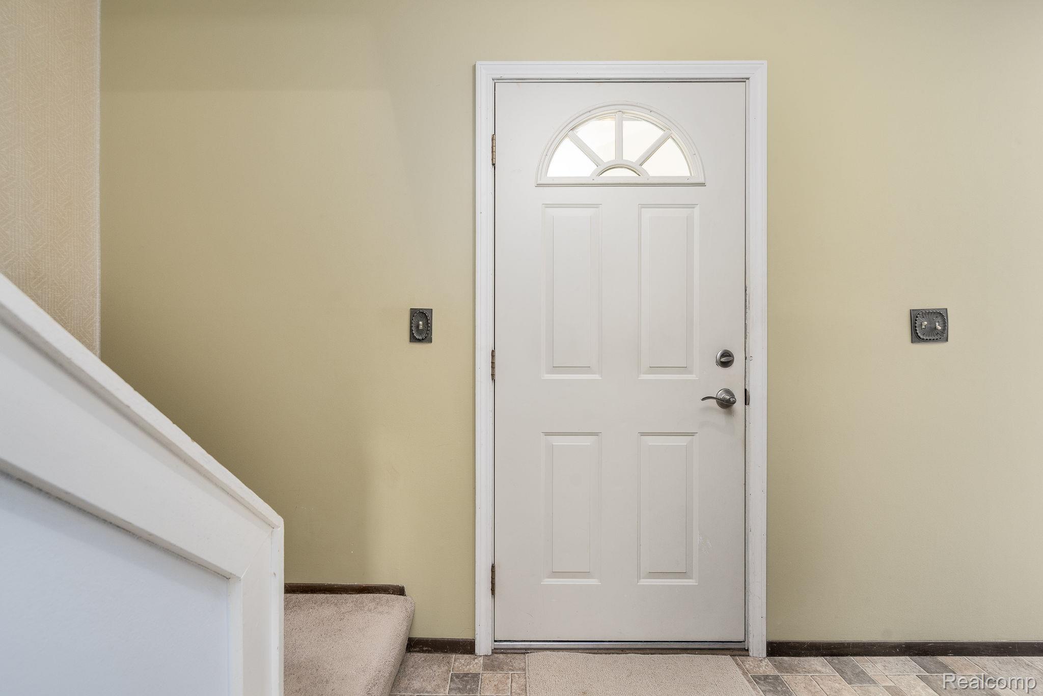 Troy City, Michigan 48083, United States, 3 Bedrooms Bedrooms, ,2 BathroomsBathrooms,Residential,Active,205605