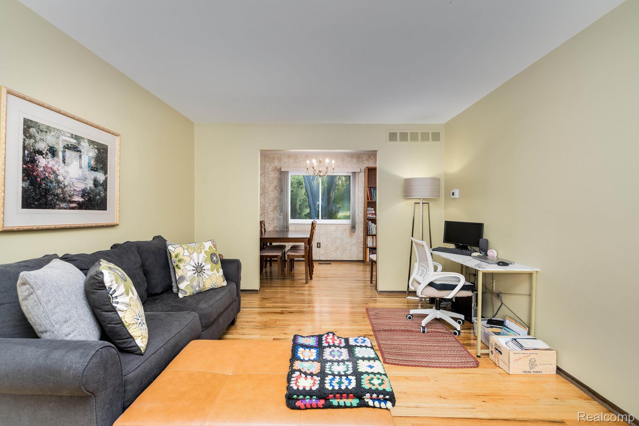 Troy City, Michigan 48083, United States, 3 Bedrooms Bedrooms, ,2 BathroomsBathrooms,Residential,Active,205605