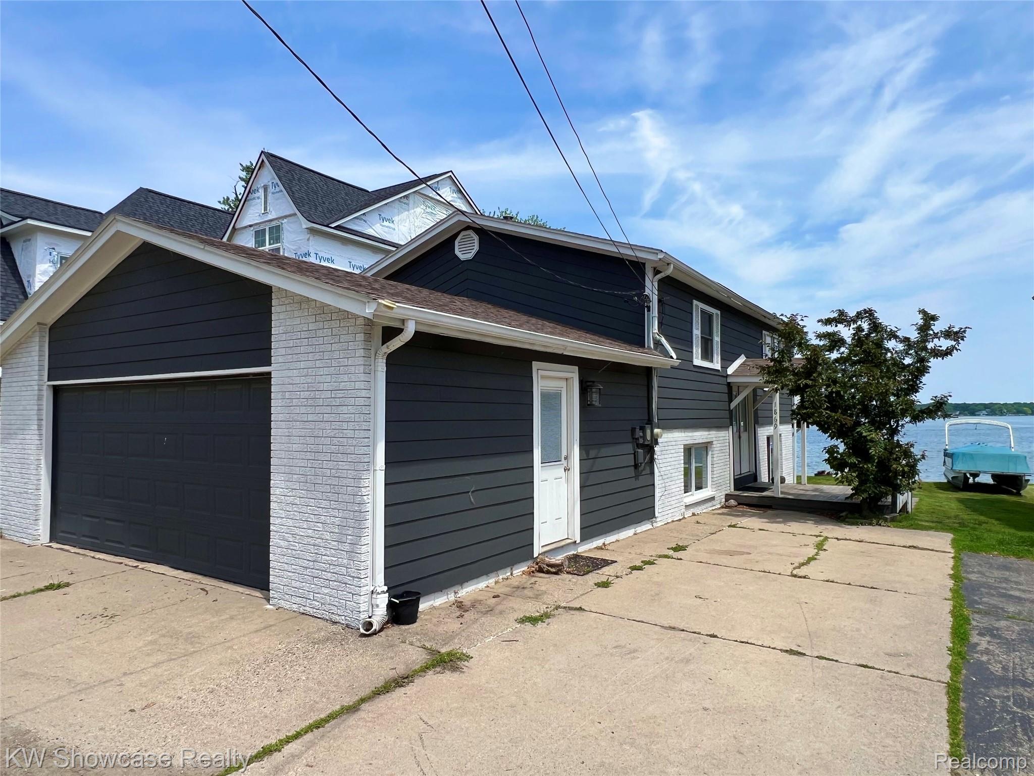 1869 Union Lake Road