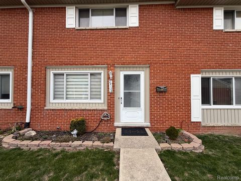 29126 Manchester Street Westland City MI 48185