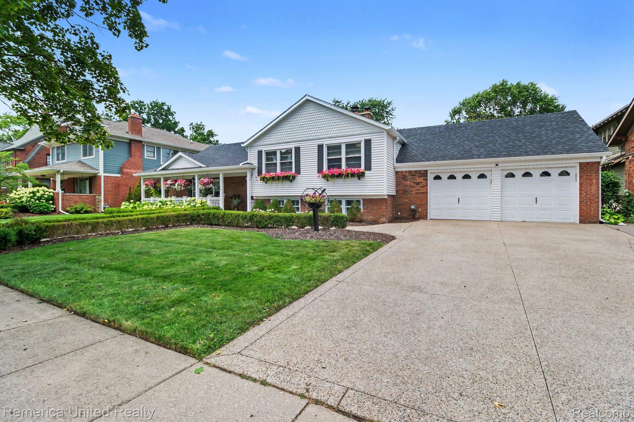 1328 W Ann Arbor Trail