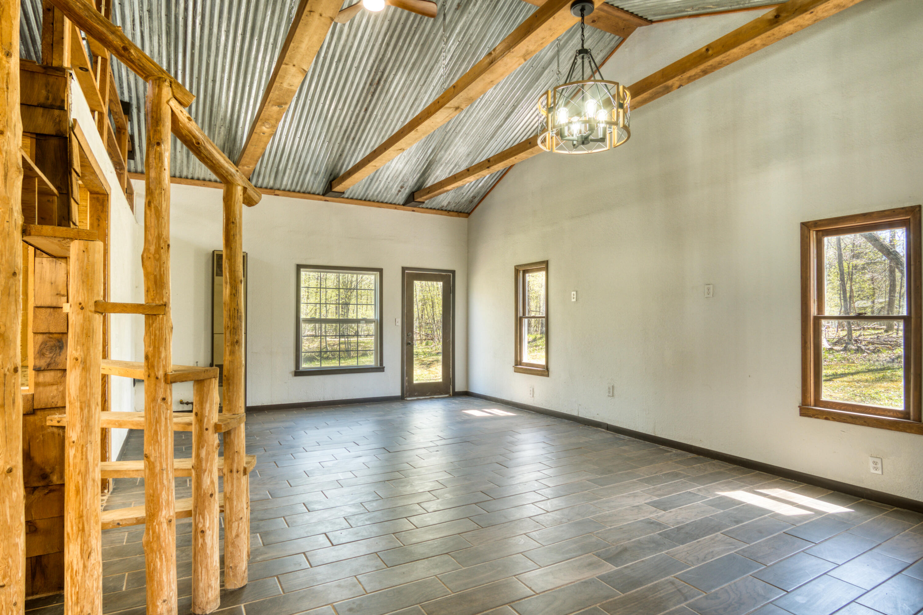 10058 Grindstone Road