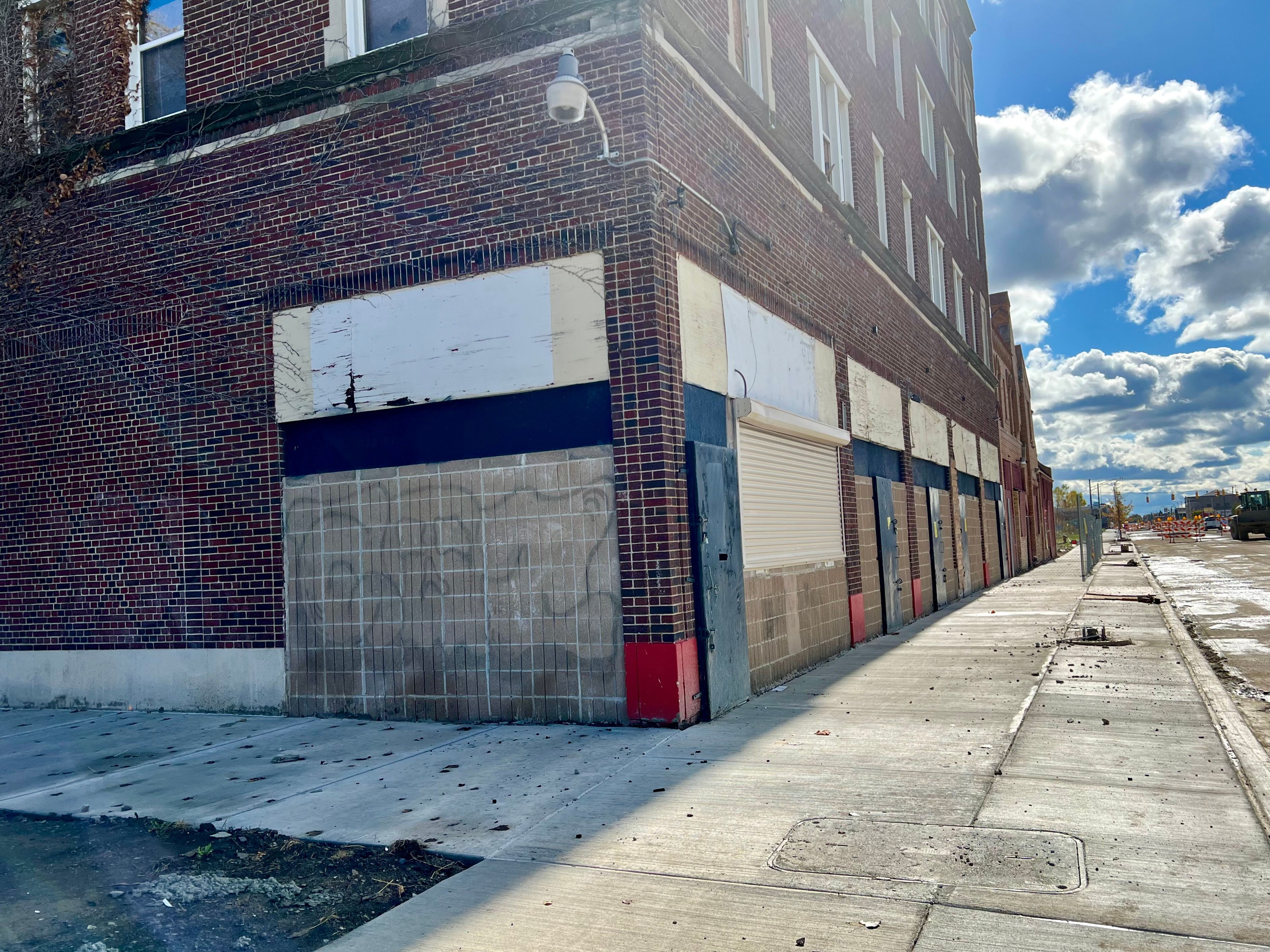 12170 DEXTER Avenue