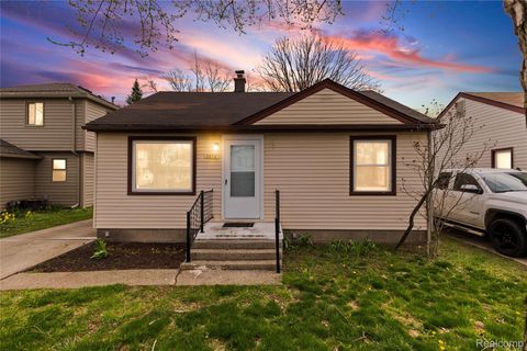 7426 Floral Street Westland City MI 48185