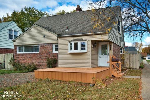 20521 Lancaster Street Harper Woods City MI 48225