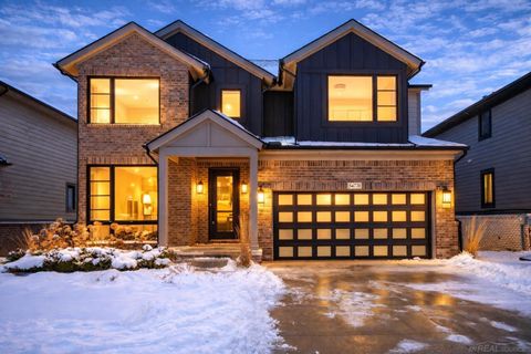 54778 Camden Court Shelby Charter Township MI 48316