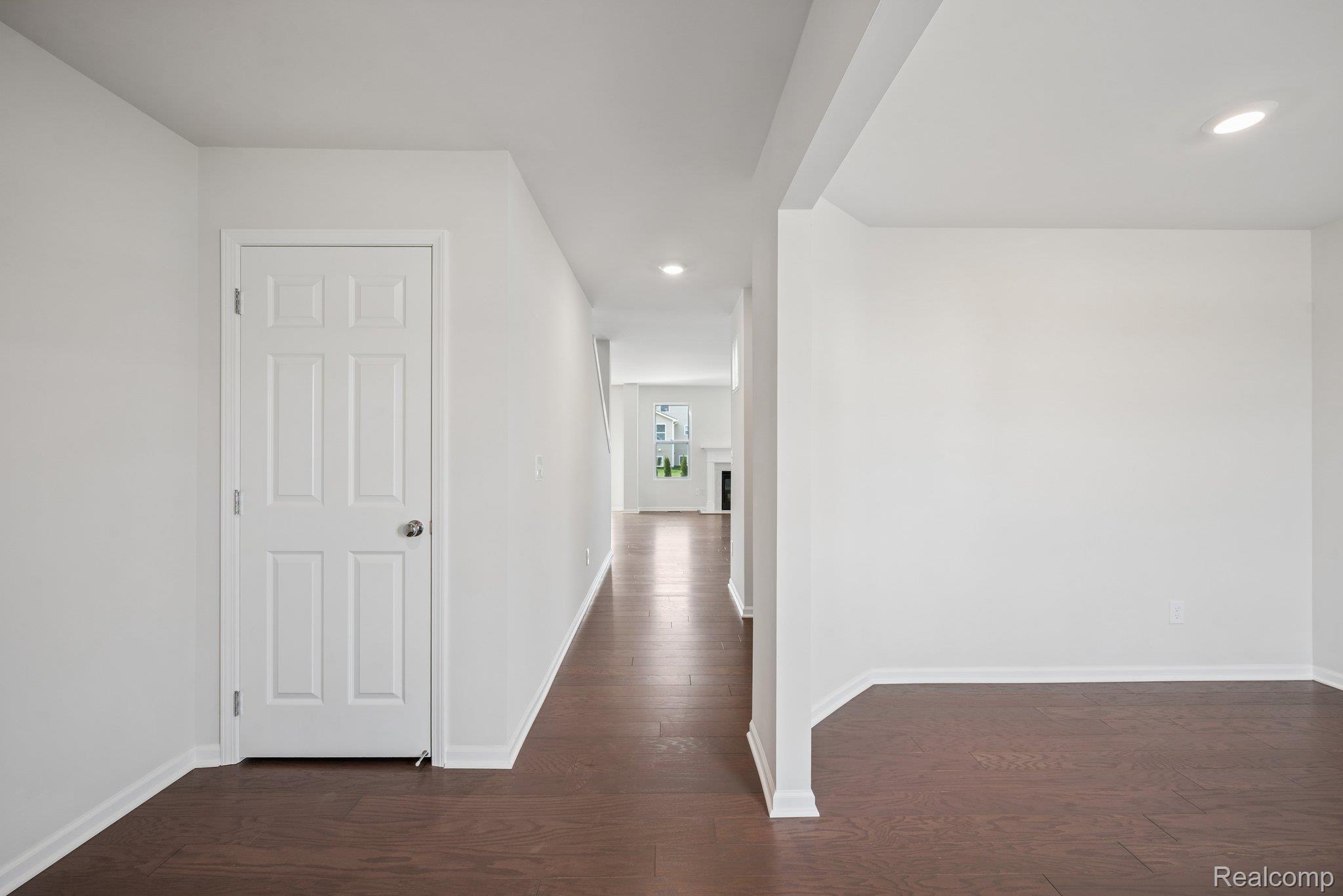 606 Harvest Way