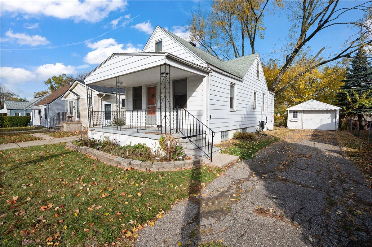 12443 Georgiana Avenue