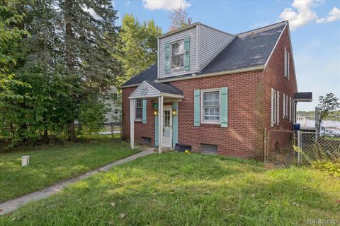 14206 Eastview Drive Fenton City MI 48430