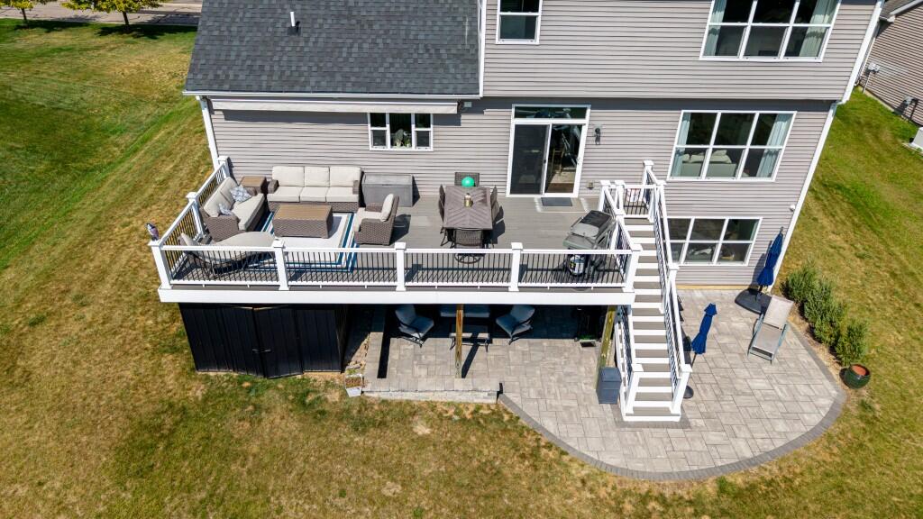 5548 Seney Circle N