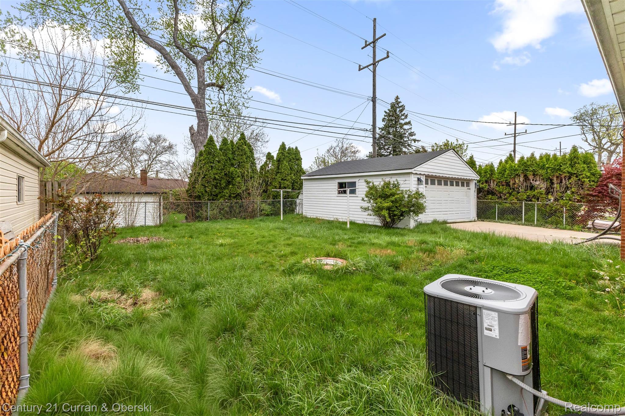 6633 Shadowlawn Street