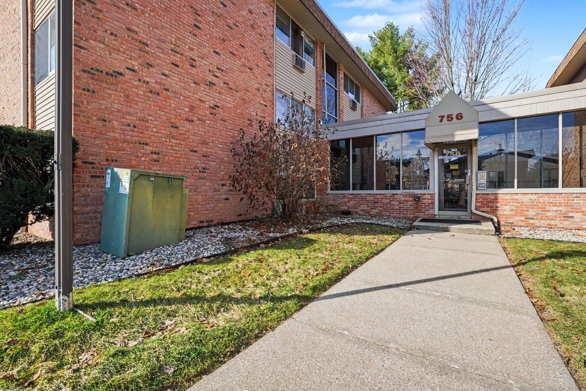 756 W Kilgore Road 302