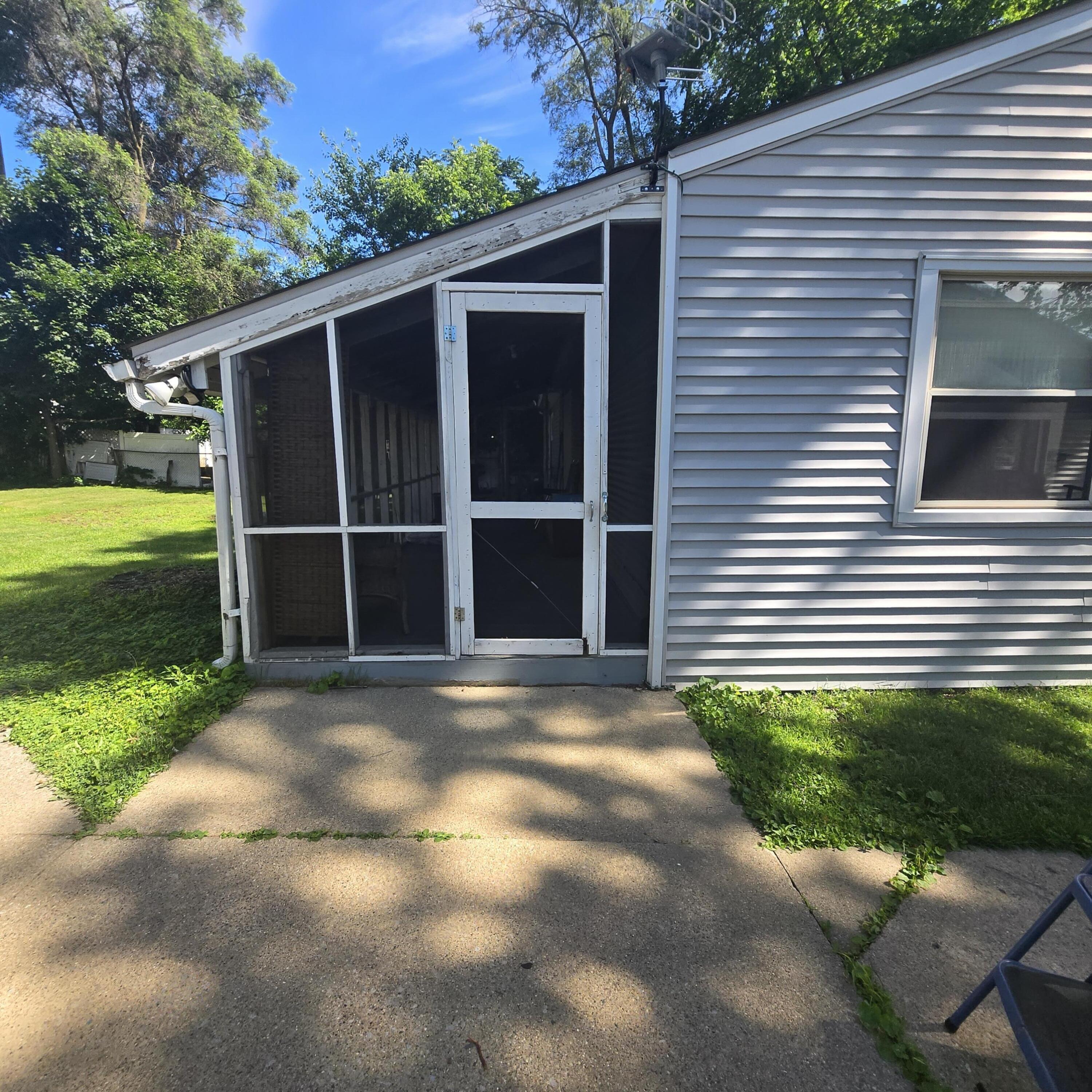 233 Clover Lane