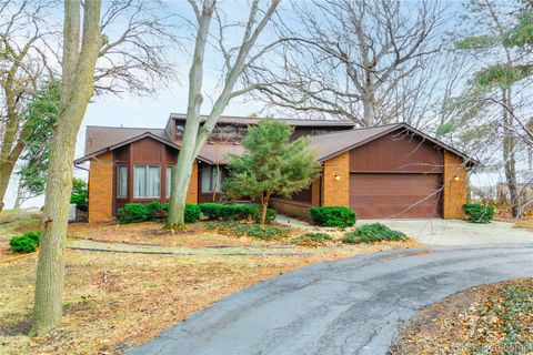 27981 Elba Road Grosse Ile Township MI 48138