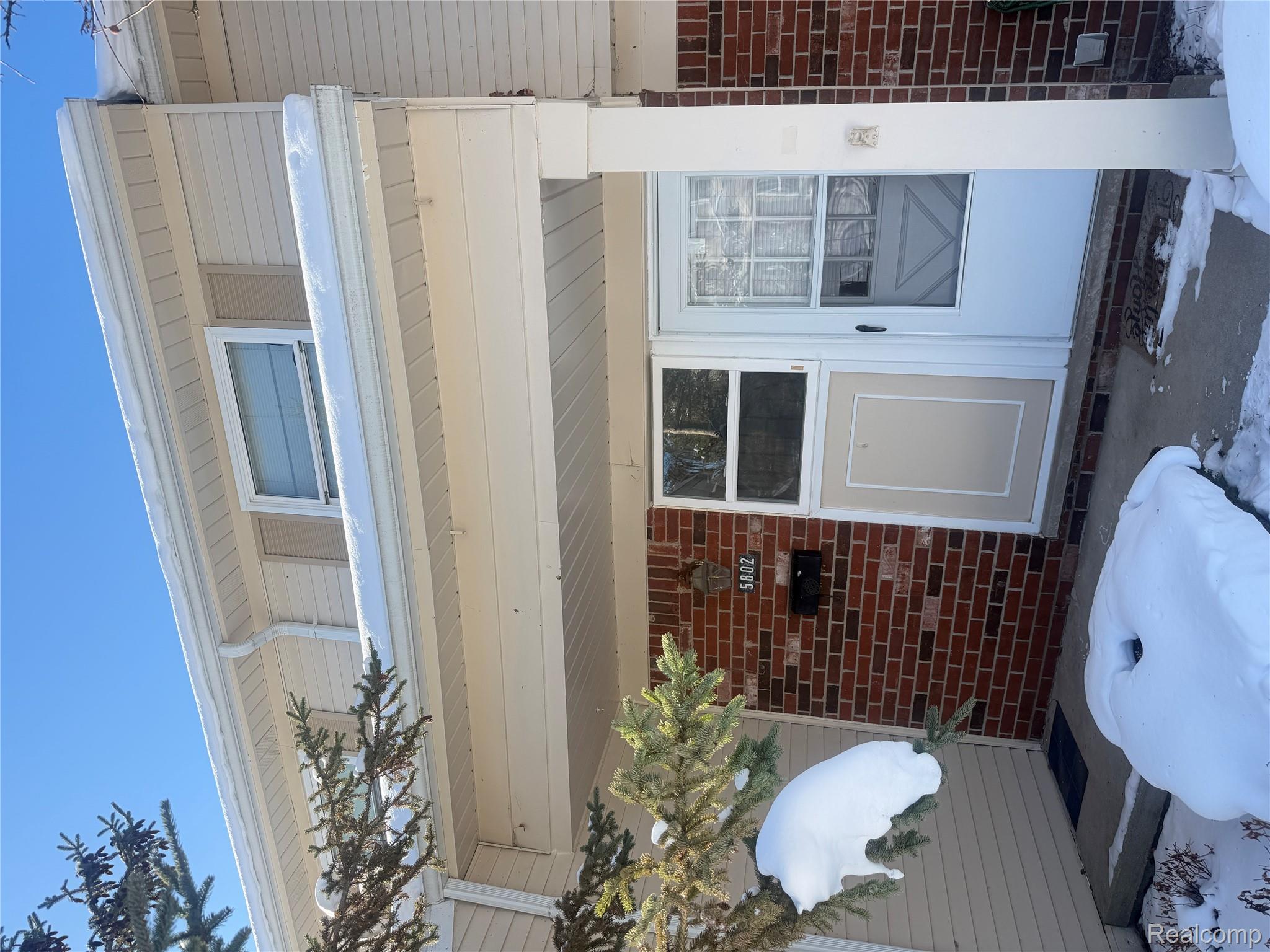 5802 Northfield Parkway