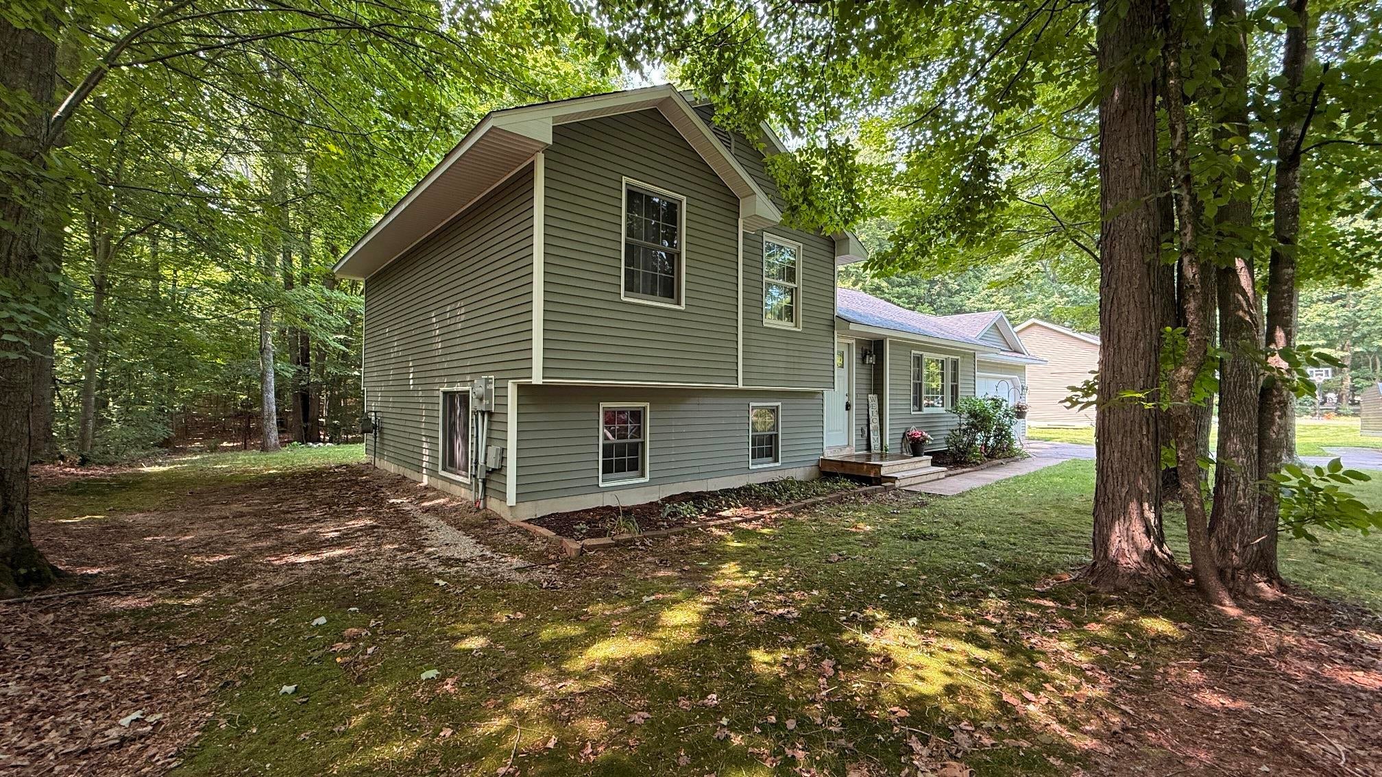 8514 Bent Pine Drive
