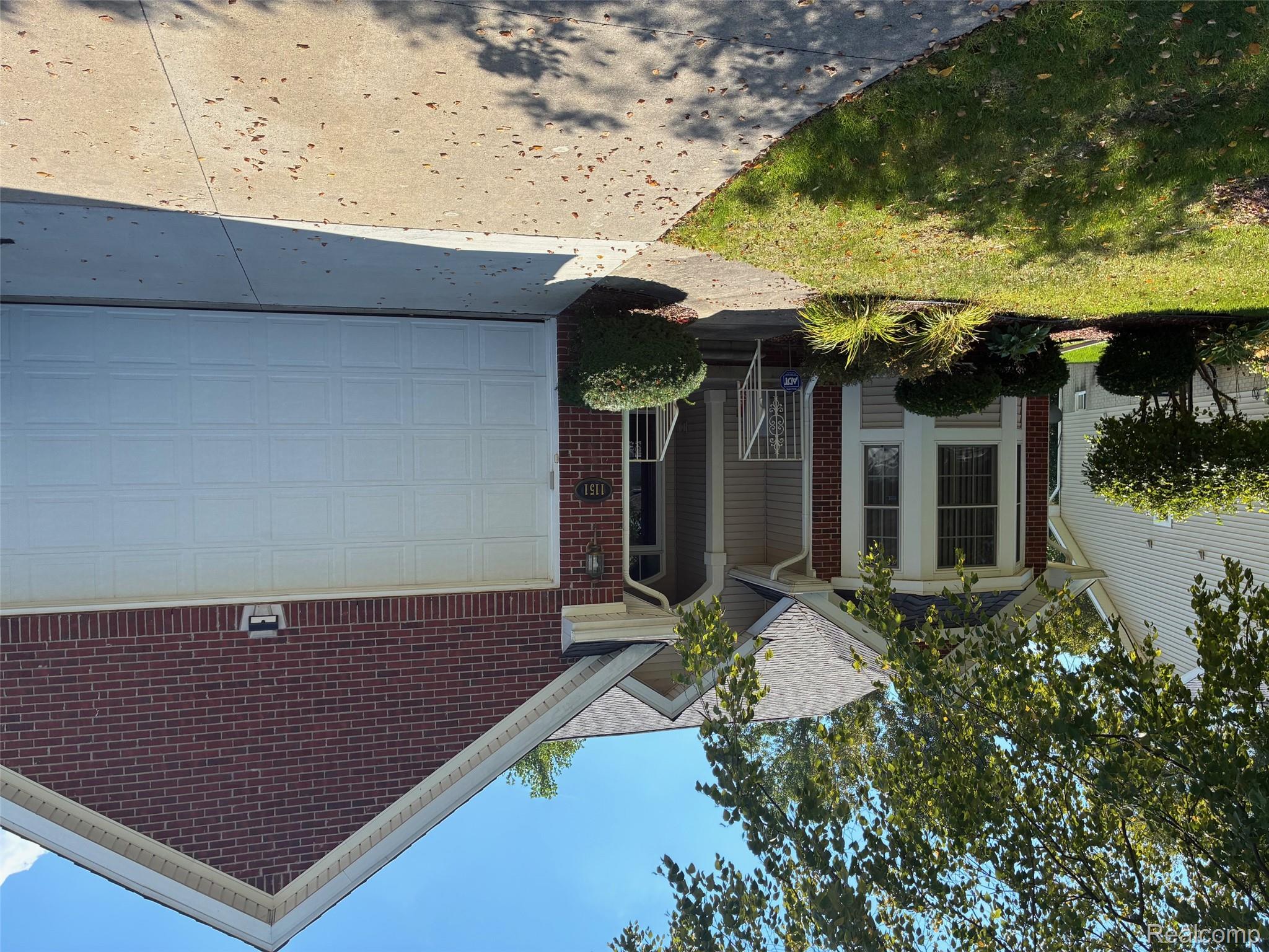 1151 Creekside Court