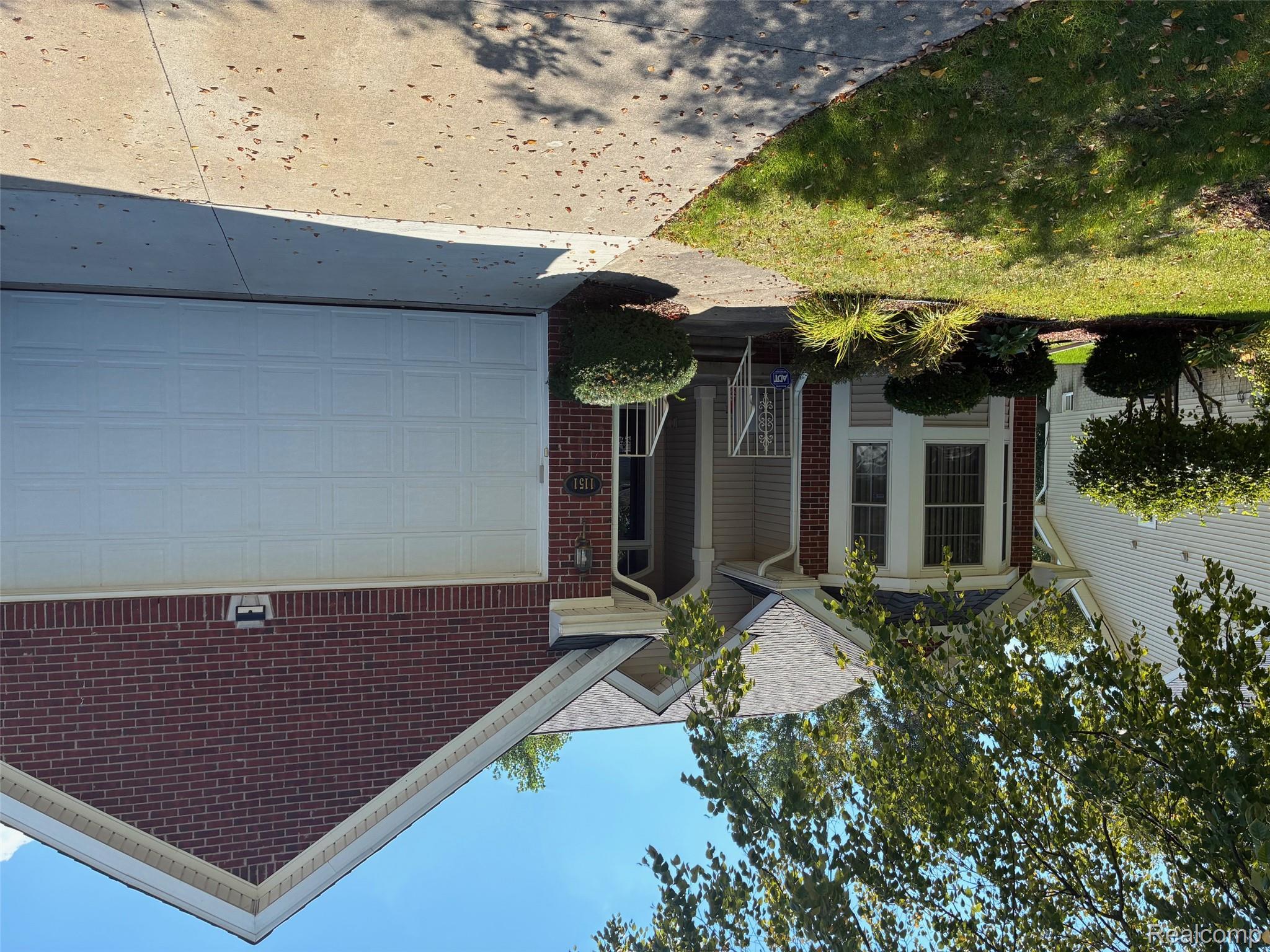 1151 Creekside Court