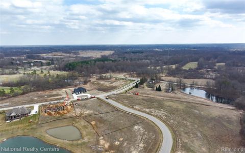 1637 Vista Drive Oakland Charter Township MI 48363