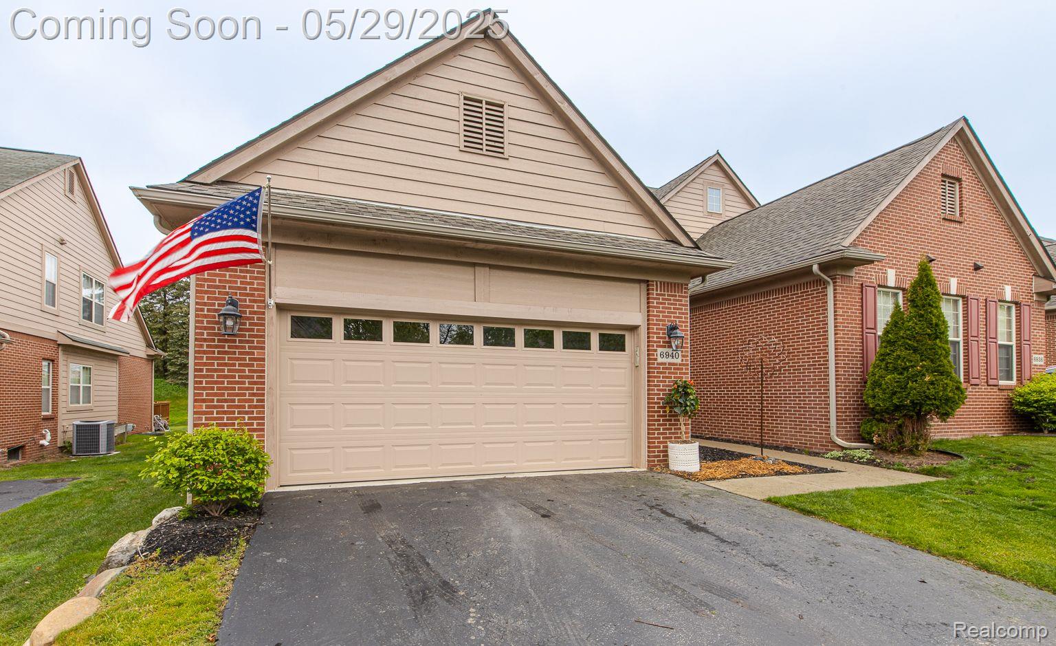6940 STONEWOOD