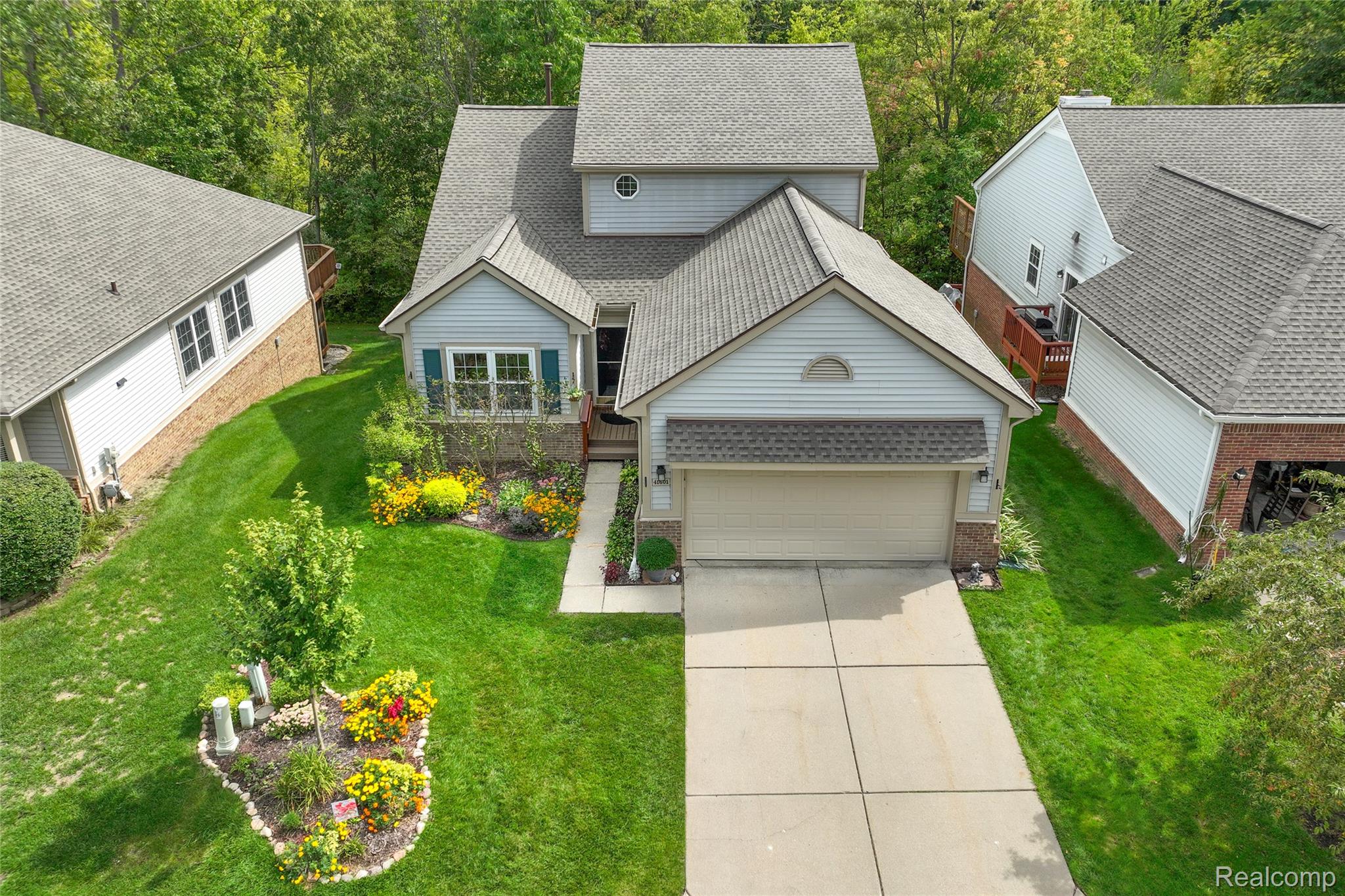 41601 Sleepy Hollow Drive