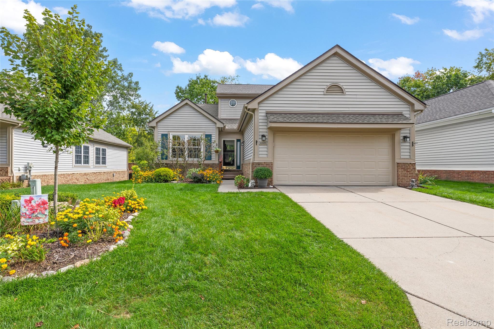41601 Sleepy Hollow Drive