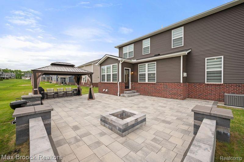 2610 IRONTON Drive