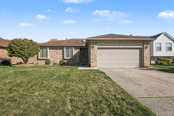35662 BUXTON DR, STERLING HEIGHTS, MI 48310 - Image d58ea2a4c08dc8d2005b2e311bdeab9f/3827914201