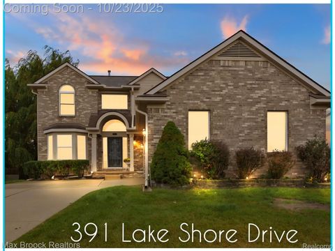 391 Lake Shore Drive Pontiac City MI 48341