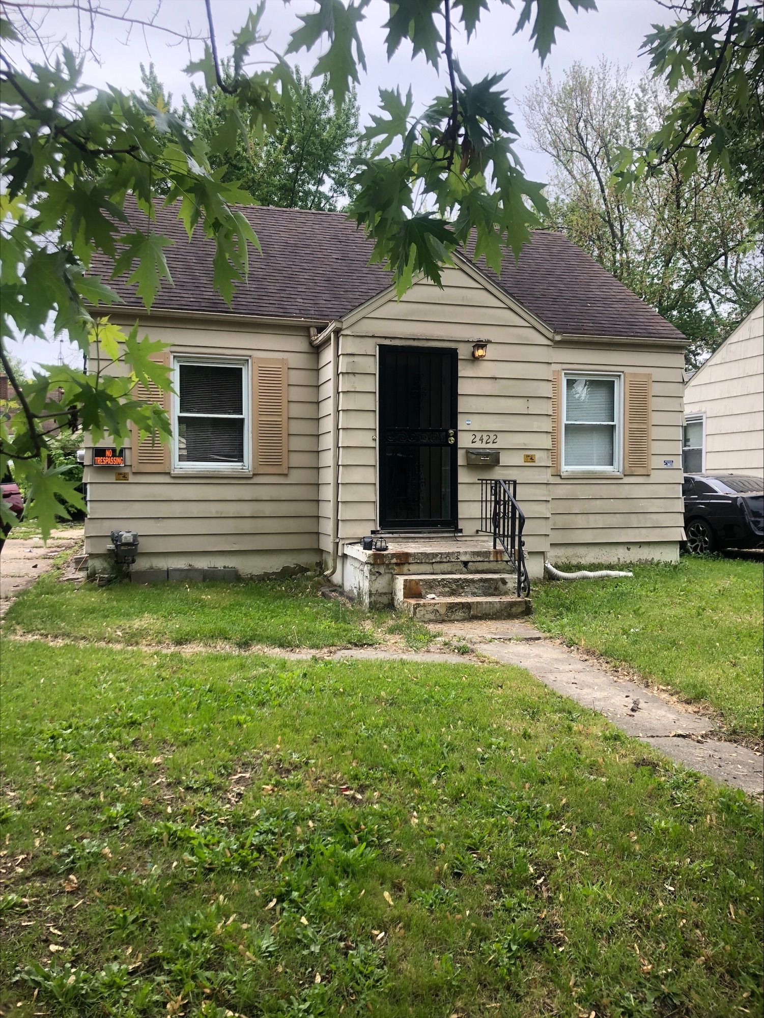 2422 MISSOURI Avenue