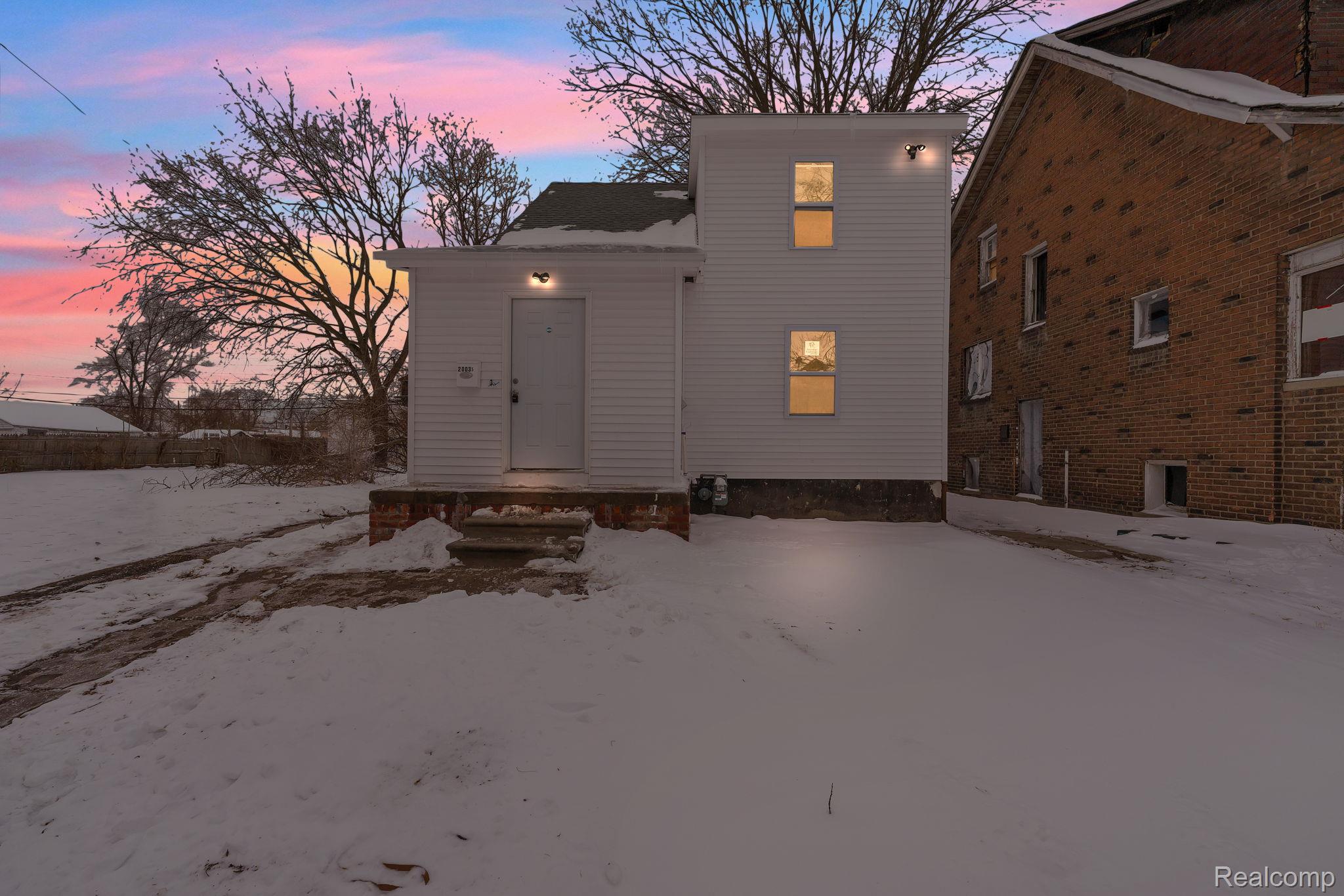 20035 Coventry Street