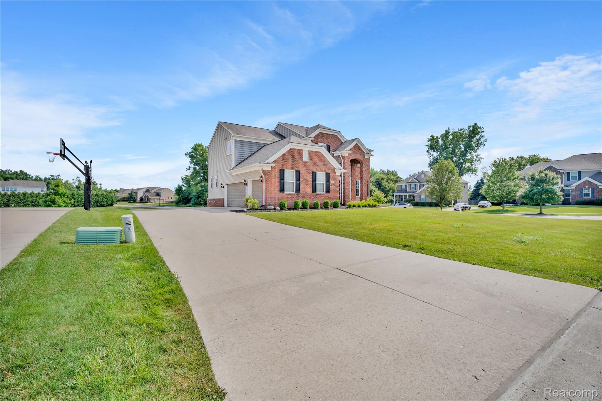6119 AMBER Lane