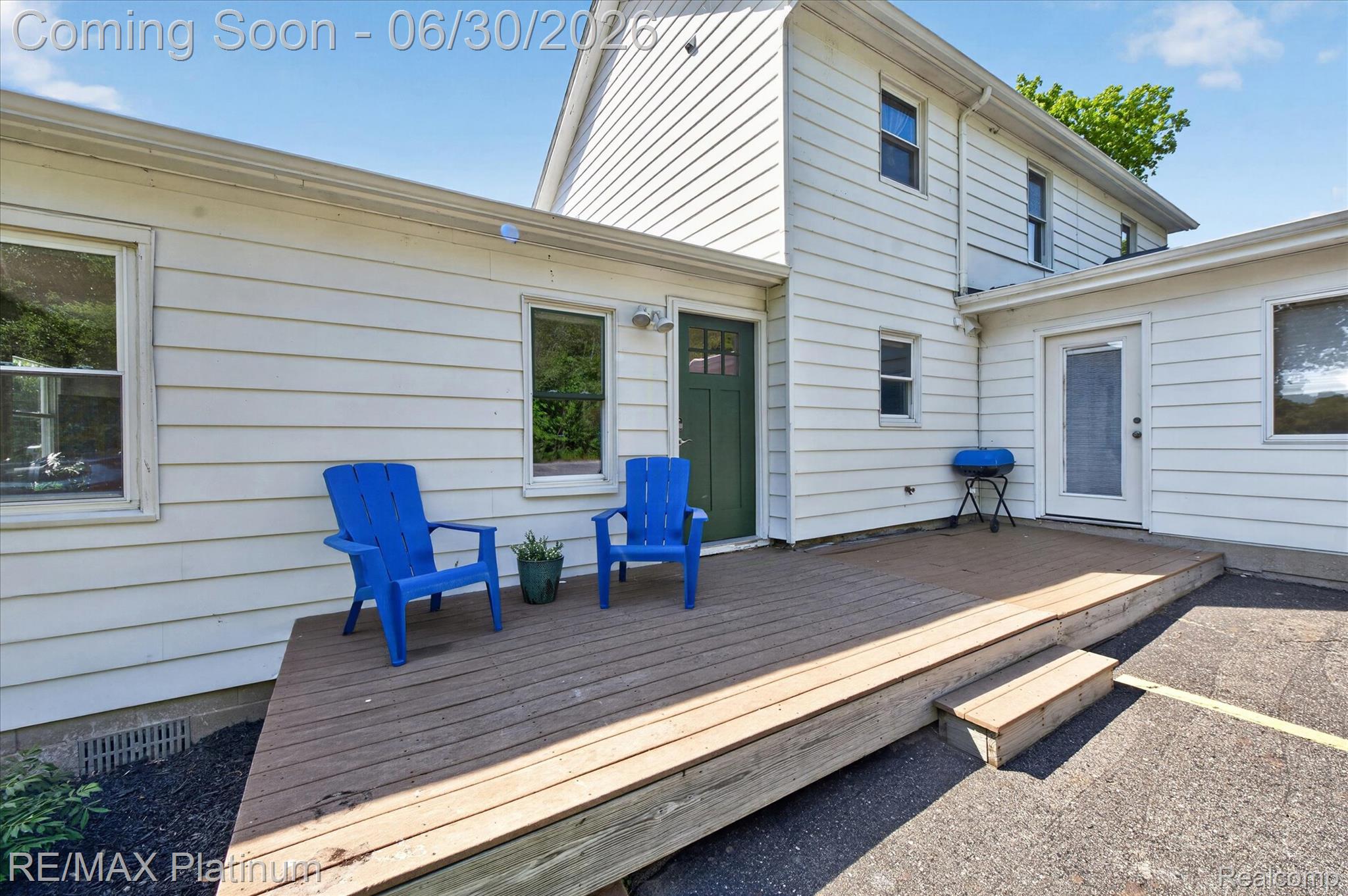 1462 S HUGHES Road