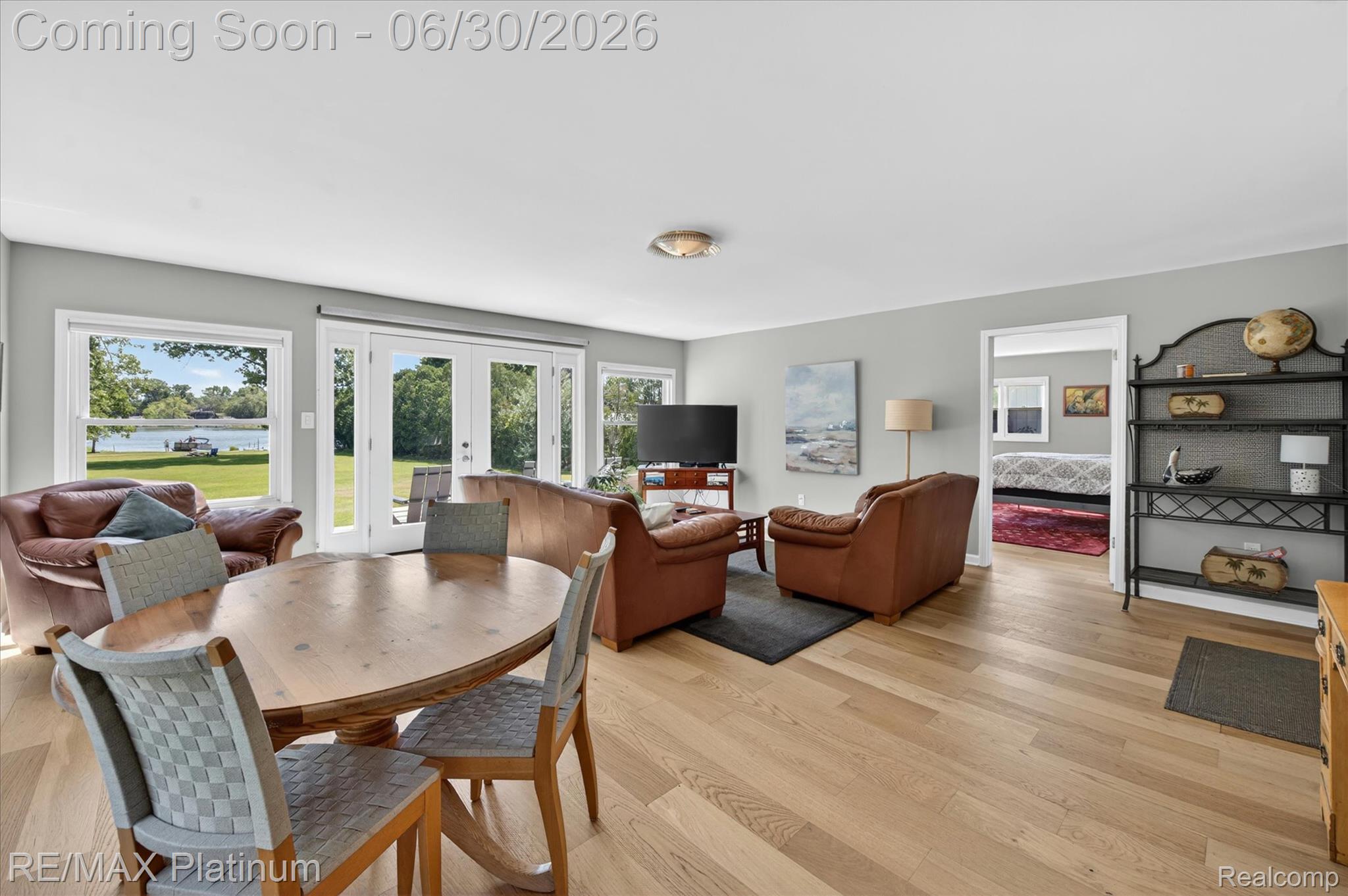 1462 S HUGHES Road