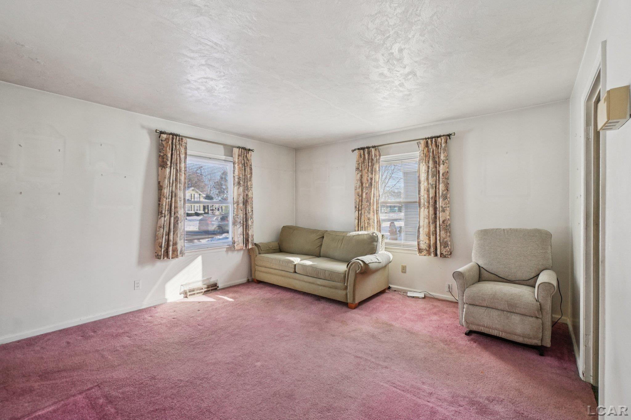 547 Riverside Avenue