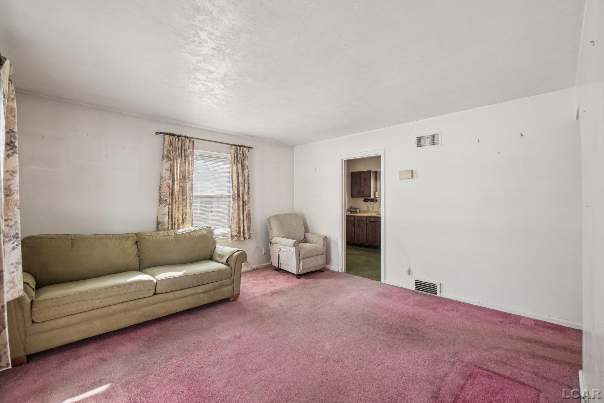 547 Riverside Avenue