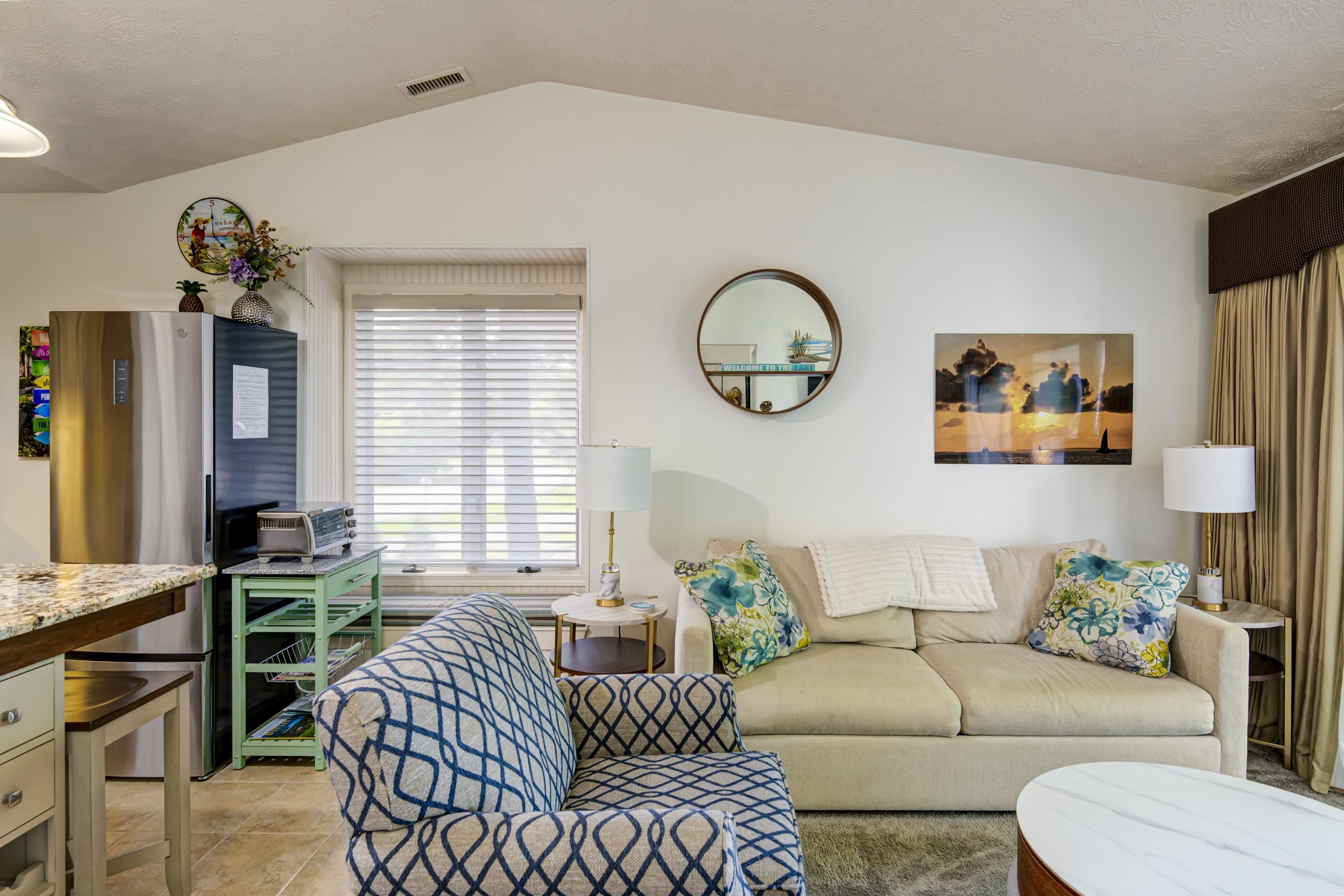 5624 E Creeks Crossing