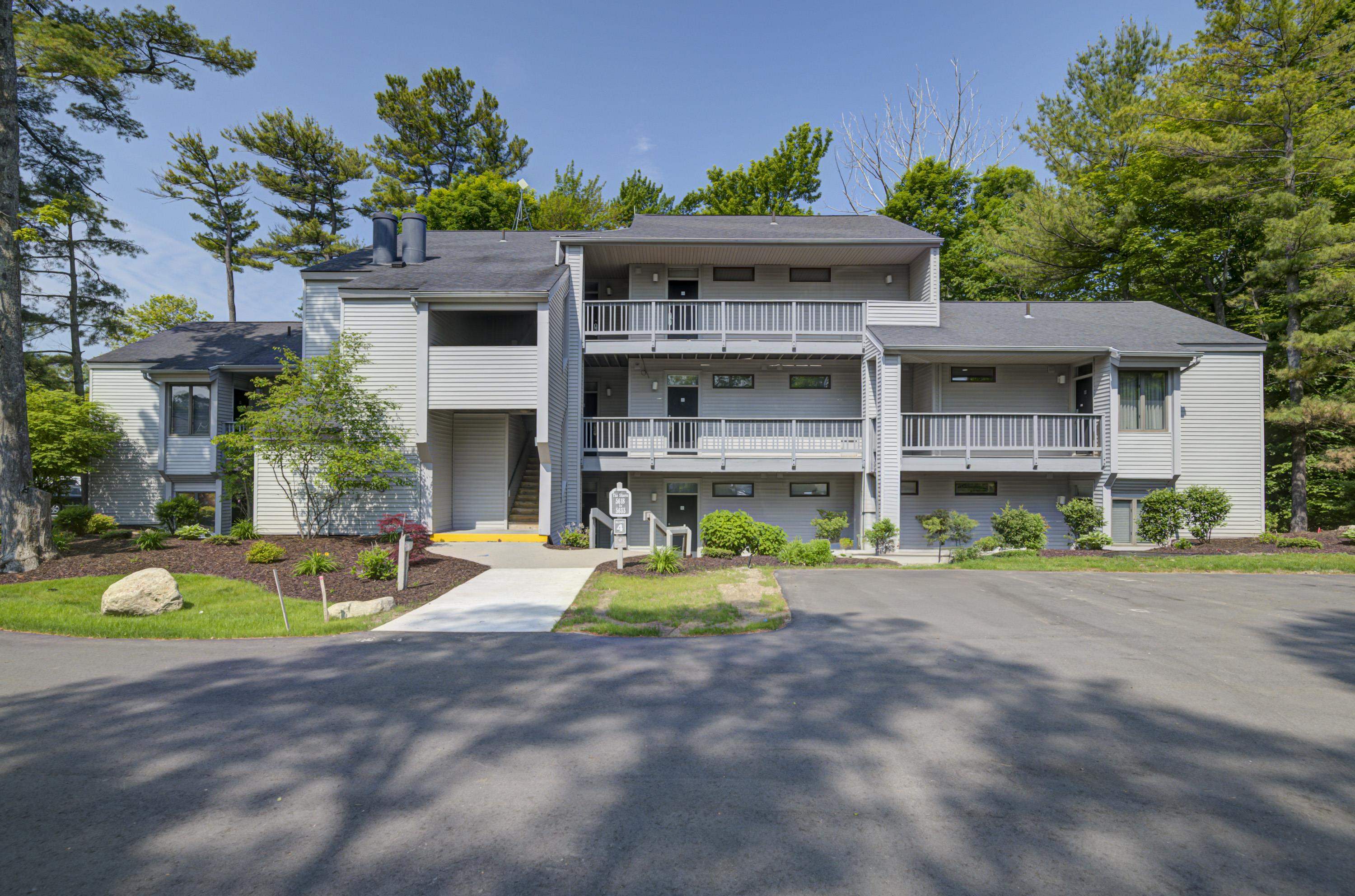 5624 E Creeks Crossing