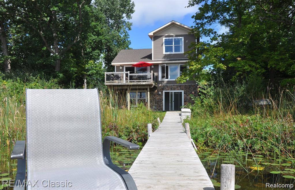 5050 Island Shore Drive