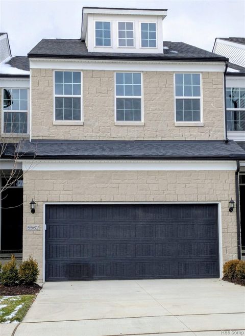 5562 E Spaniel Drive Pittsfield Charter Township MI 48108