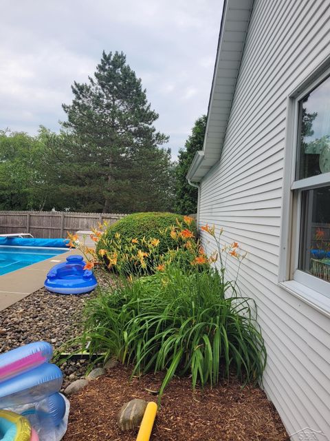 listing image 49