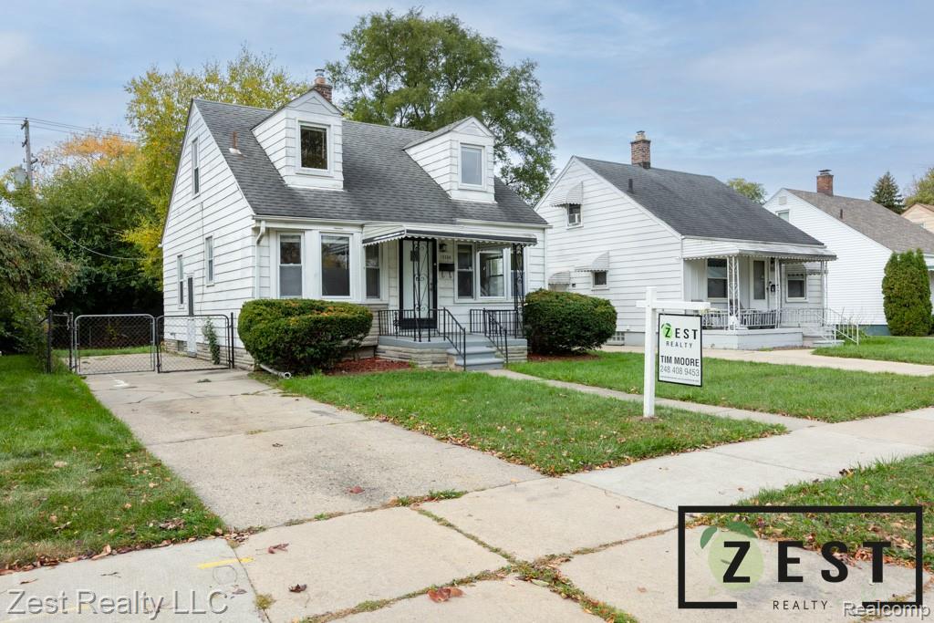 19366 Woodside Street