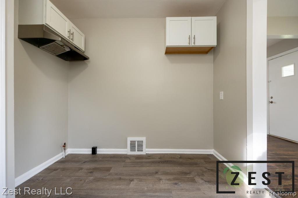 19366 Woodside Street