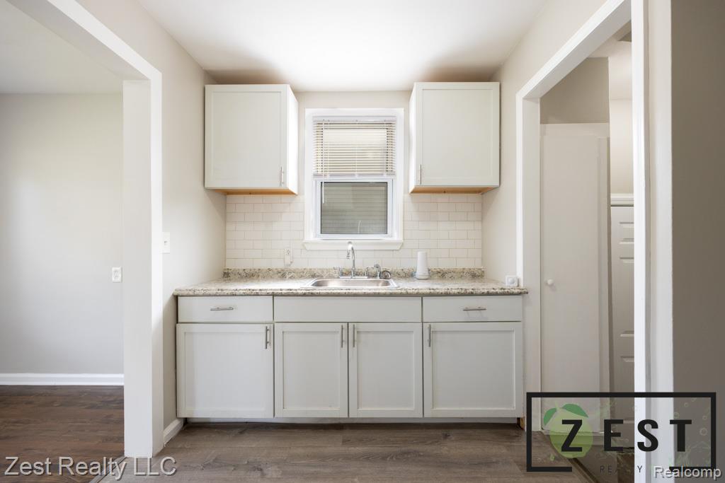 19366 Woodside Street