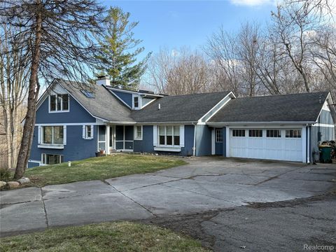 26057 Hidden Valley Drive Farmington Hills City MI 48331