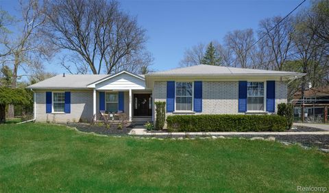 34361 Quaker Valley Road Farmington Hills City MI 48331