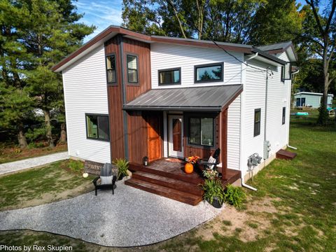 151 & 153 Clark Street Grant City MI 49327